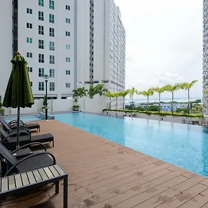 Straits Garden Suites, شقة